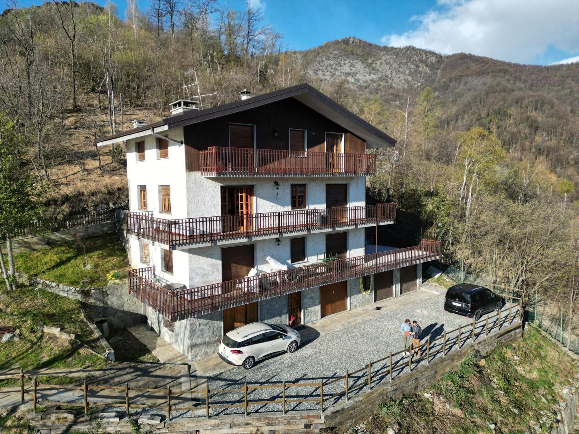 Gold Cave Casa Vacanze Relax Nel Bosco Appartamenti Pessinetto エクステリア 写真